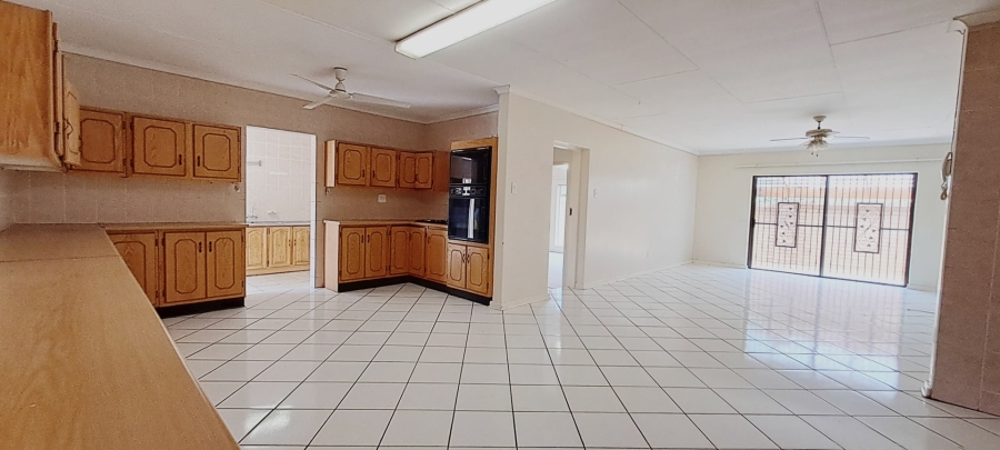 3 Bedroom Property for Sale in Protea Park North West